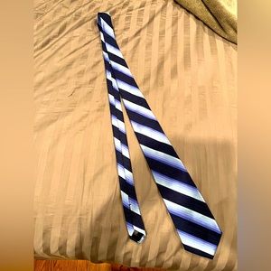 Express men’s tie
